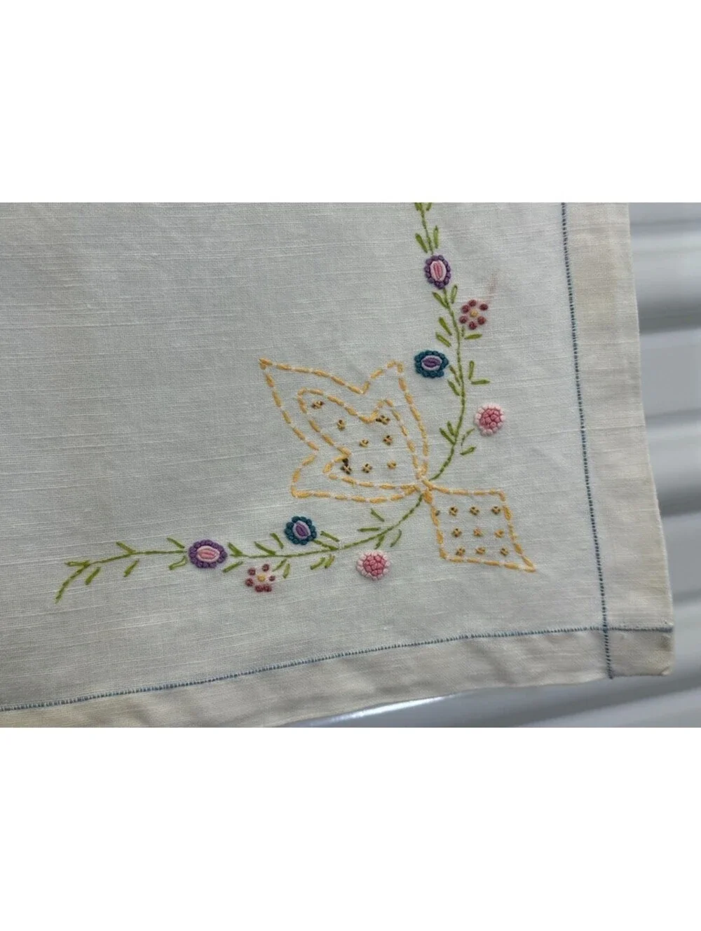 Hand Embroidered Flowers Floral Card Table Tablecloth Topper 29